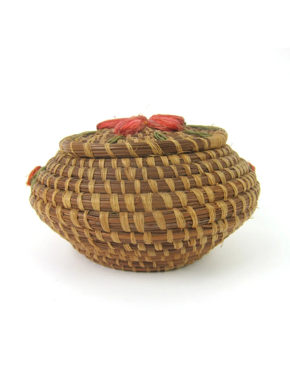 Coushatta Pine Needle Basket Applied Flowers Lidded Native American Vintage RARE